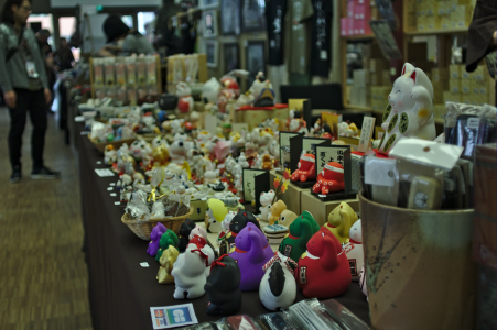 Stände auf der Connichi.